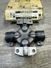 200166 A HYSTER FORKLIFT U-JOINT KIT (SPIDER BEARING)