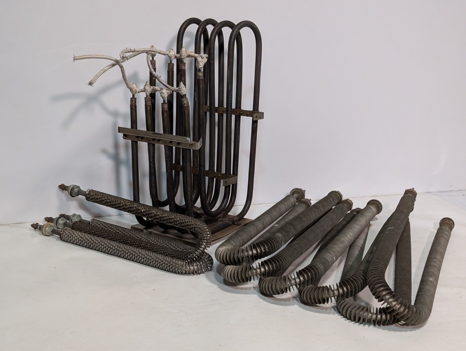 Lot of Unbranded finned tubular heating elements, multi-tube