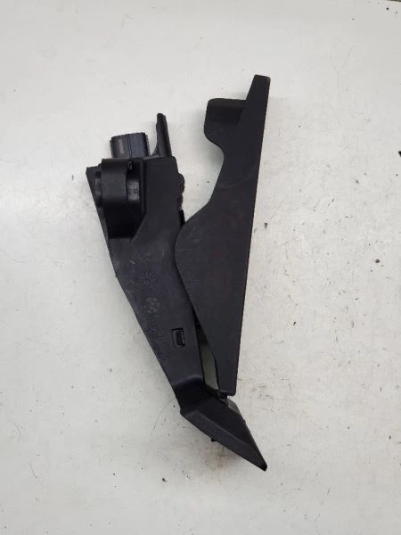 2016-2020, Kia Optima, Pedal Brake/Clutch, 2.4, FWD, Part Number: D4F05-AK000 - Image 3 of 4