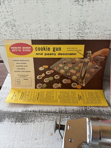 Vintage WEAR-EVER Trigger-Quick Cookie Gun & Pastry Decorator Set Cookie Press - Picture 6 of 10