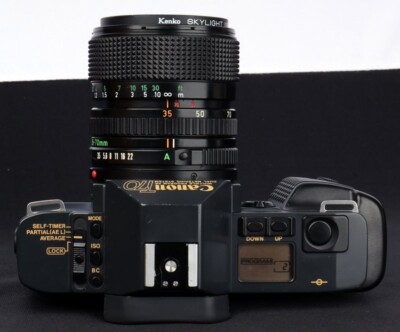 Canon T70　35-70mm／Speedlite 277T Canon T70 35mm Film Motorized SLR c/w NFD 35-70mm f/3.5-4.5