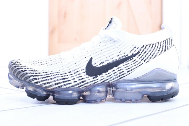 vapormax flyknit zebra