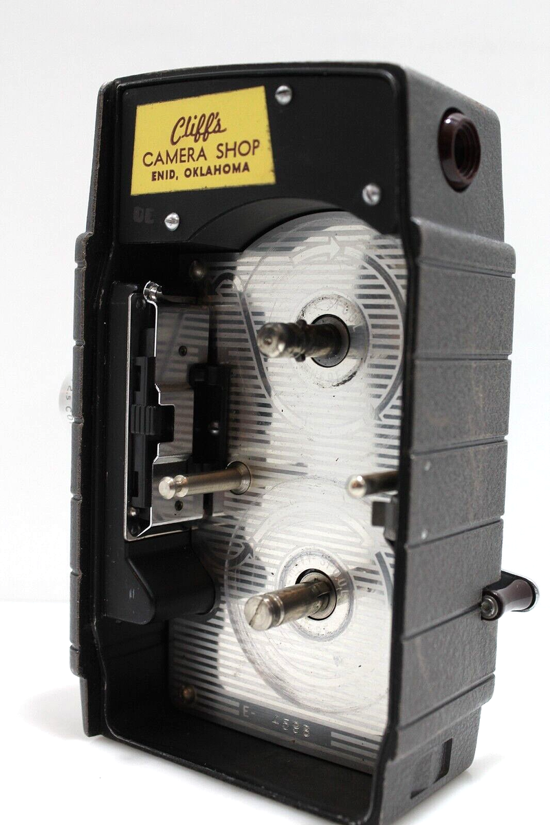 Caméra Bell & Howell Two Twenty 8mm, N°AB 40025, Occasion