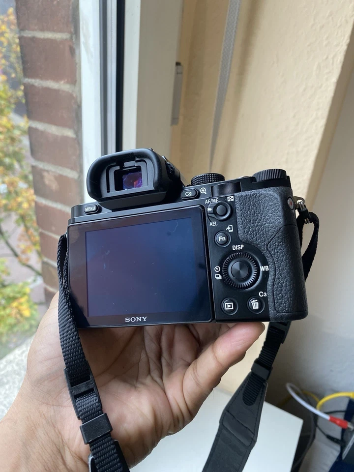 Sony A7 Camera Mirrorless with 28-70mm Lens - Bild 4 von 4