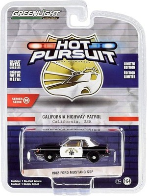 1:64 GREENLIGHT 1982 Ford Mustang SSP - Hot Pursuit , Neu