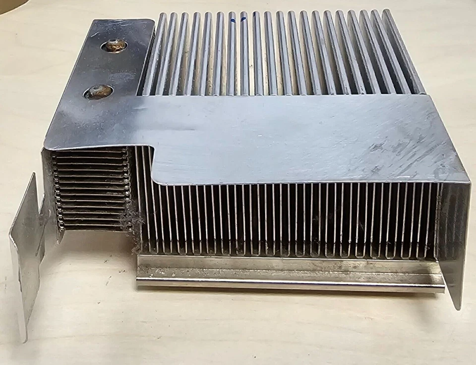 IBM FRU 26K1207/26K1237 Heatsink - Image 4 of 4