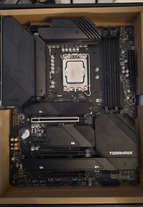 MSI MAG Z690 Tomahawk WiFi DDR4 LGA 1700 ATX Motherboard (cpu not included)