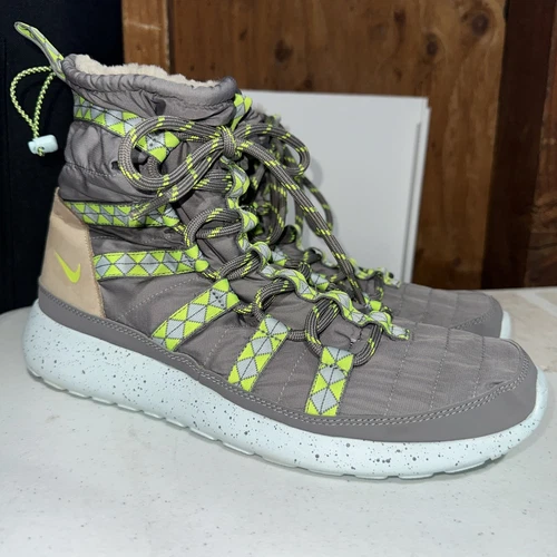 Nike RosheRun Hi Sneaker Stivali Foderati in Pelliccia Ecopelliccia Donna Taglia 10 Grigio Verde
