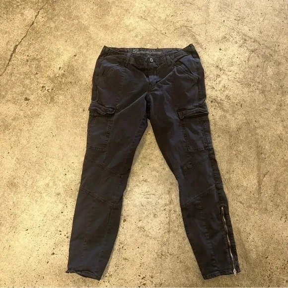 Chino Gap para mujer premium ajustado con cremallera al tobillo negro bolsillos de carga utilitario talla 8/29R Foto 2 de 4