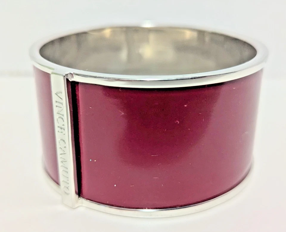 Brazalete Vince Camuto Declaración/Pista Granate con Tono Plateado, Firmado en el Exterior Foto 3 de 4