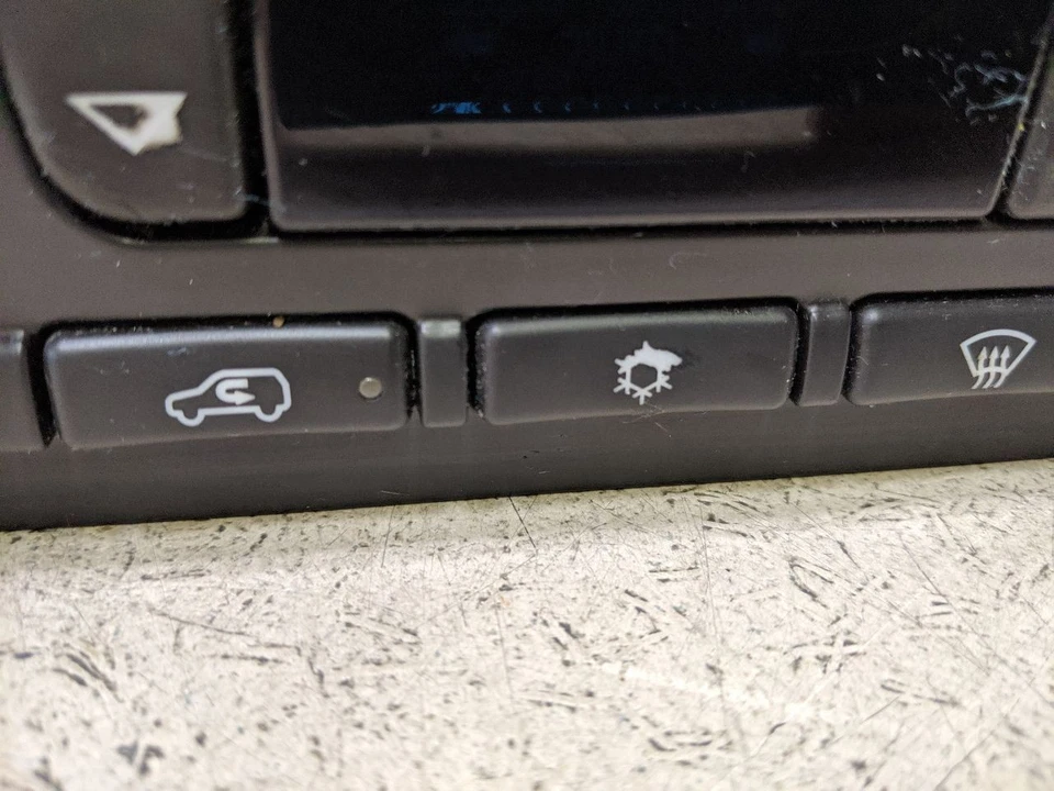 Auto Temperature Climate Control With AC Fits 05-07 GMC SIERRA PICKUP TRUCK b122 - Image 3 of 4