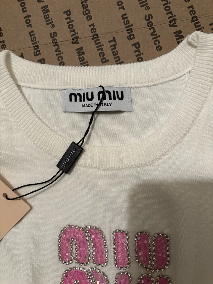 Blusa feminina Miu Miu sem mangas tamanho pequeno feita na Itália - Imagem 4 de 4