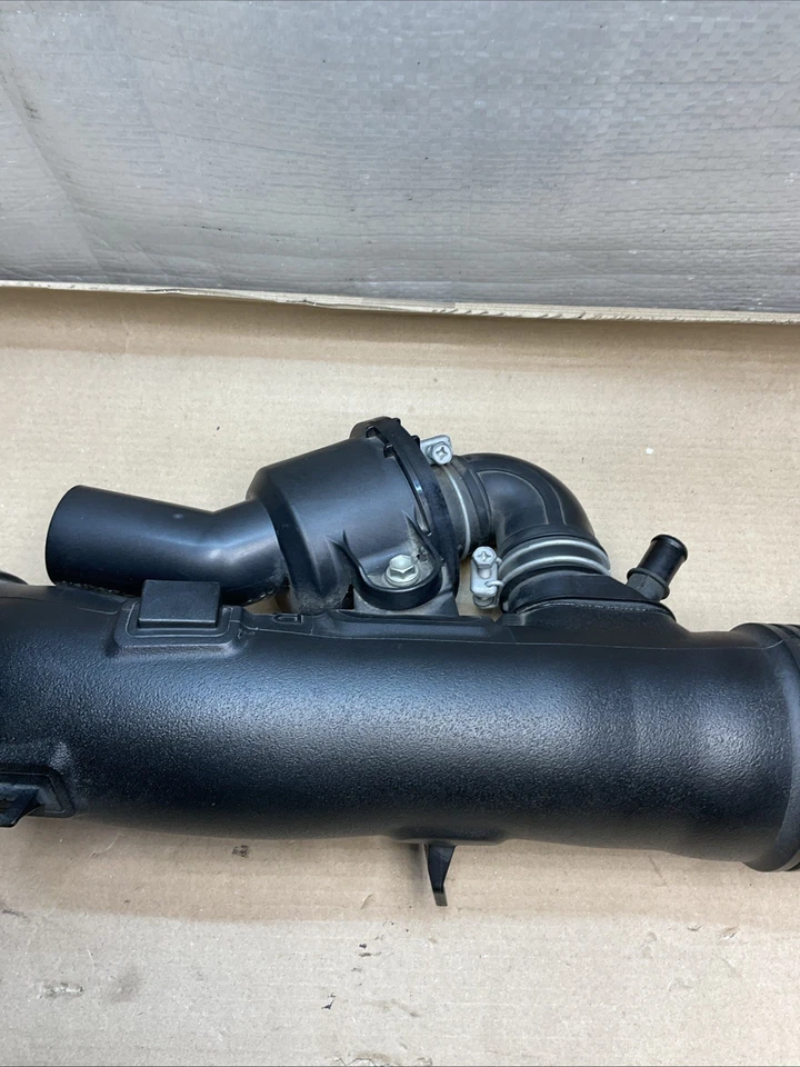 2014-2020 LEXUS IS350 IS250 AIR CLEANER HOSE DUCT INTAKE TUBE OEM - Image 4 of 4