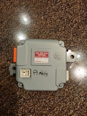 TOYOTA バッテリー電圧センサー DENSO 89892-30040 Toyota 89892-30040 Lexus Hybrid Battery Voltage Sensor