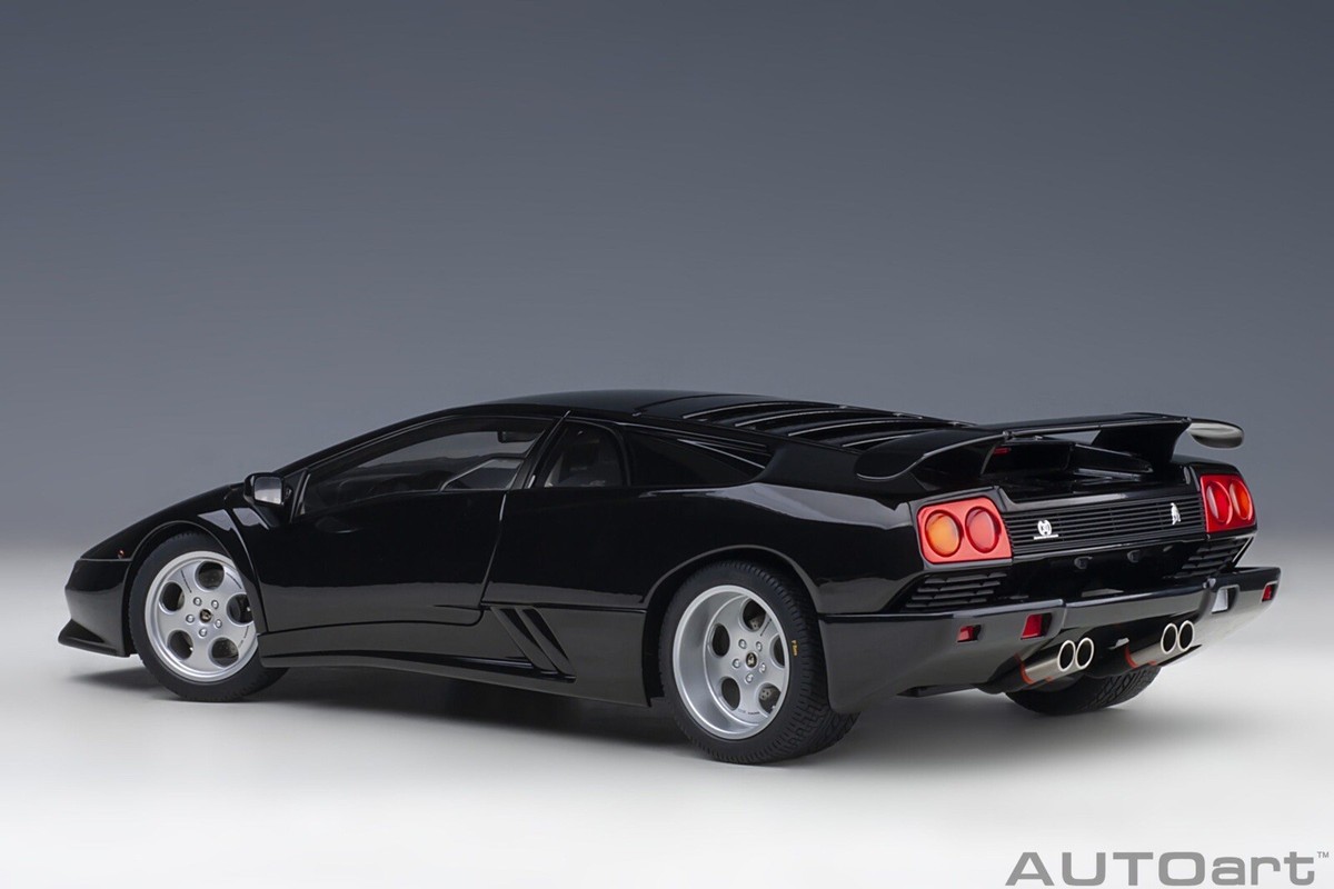 1/18 スケールモデル - エル・ディアブロ・リジッド　(ブラック) 1993 LAMBORGHINI DIABLO SE30 DEEP METALLIC BLACK 1:18 COMPOSITE by