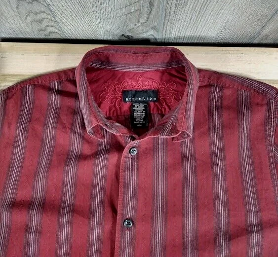 Camisa Attention manga larga a rayas con botones para hombre talla mediana borgoña Foto 3 de 4