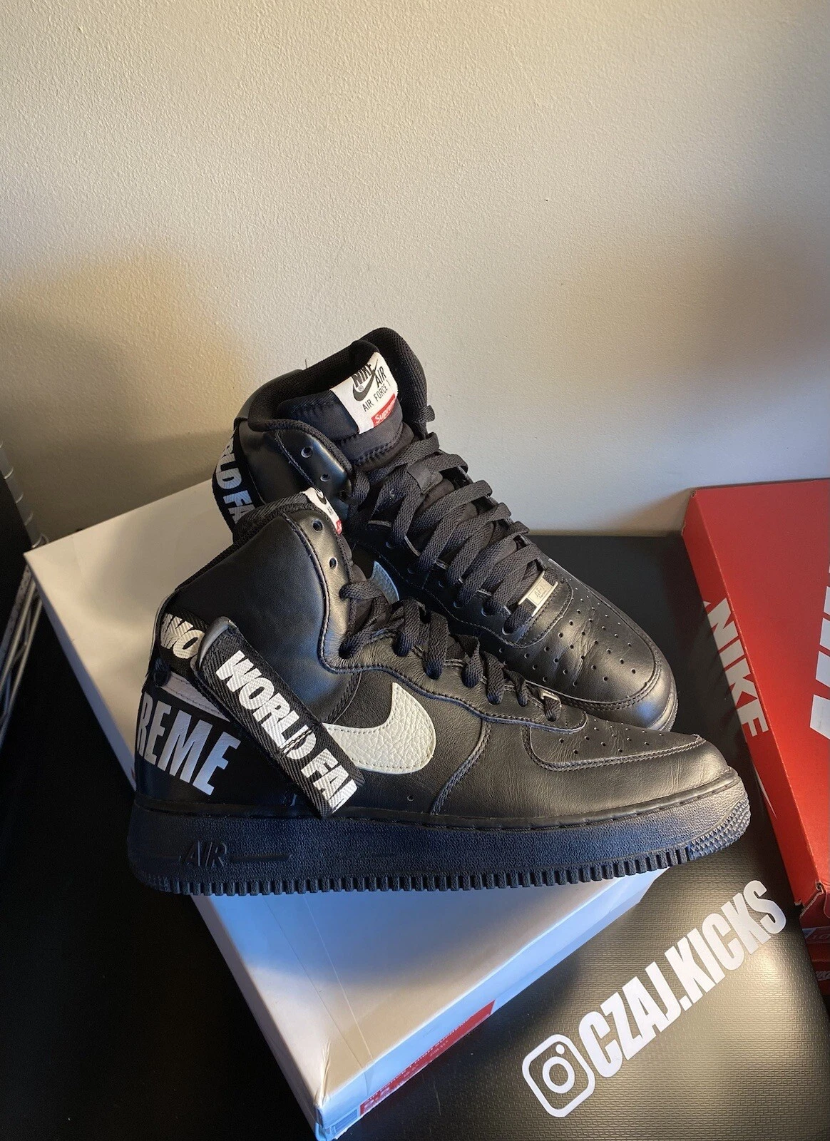 Taille 9,5   Nike Supreme x Air Force 1 SP Haut Noir