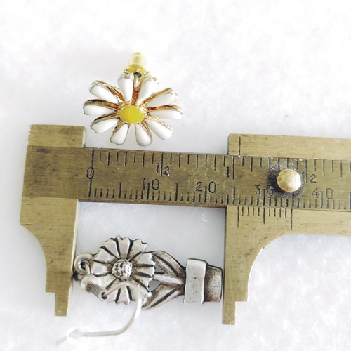 All Flower Earrings Floral Enamel Post Stud Pierced Sun Dasiy Rose 10 PR  - Picture 7 of 9