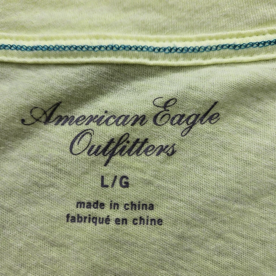 Camisa para mujer American Eagle Outfitters grande amarilla con cuello en V Foto 3 de 4