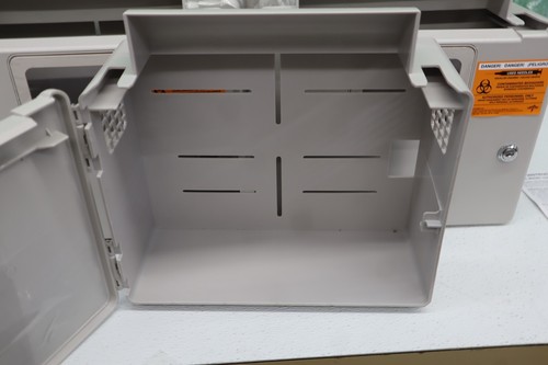 Medline 5 Quart abschließbarer scharfer Schrank (5er Pack) - Bild 7 von 7