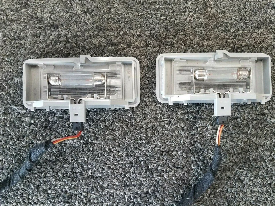 2008-2010 BMW 528i 528xi 535i 535xi M5 SUN VISOR LIGHT LAMP RIGHT LEFT 6962011 - Image 2 of 3