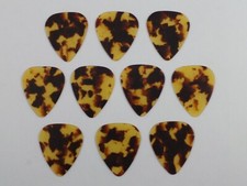 TEAR DROP PLECTRUMS 10 Tortoiseshell Picks in 3 gauges Celluloid Teardrop.