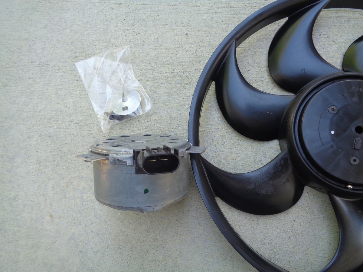 CADILLAC/BUICK ENGINE COOLING FAN & MOTOR # 22747158 BRAND NEW OEM  