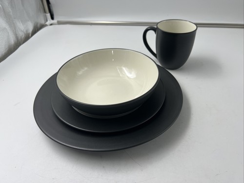 Noritake Ceramic Black Dinner, Side, Bowl & Mug Set BB01B45023