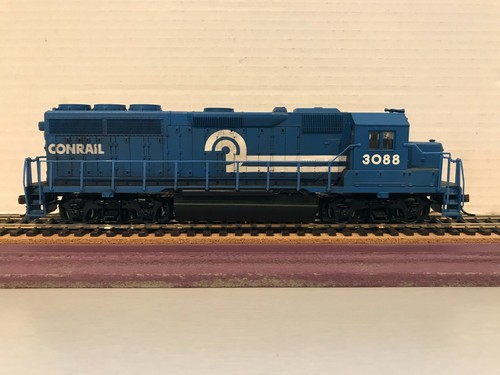 American Outline Lokomotive, HO, Bachmann GP-40, Conrail Nr: 3088 leicht verwittert | Zustand: Used