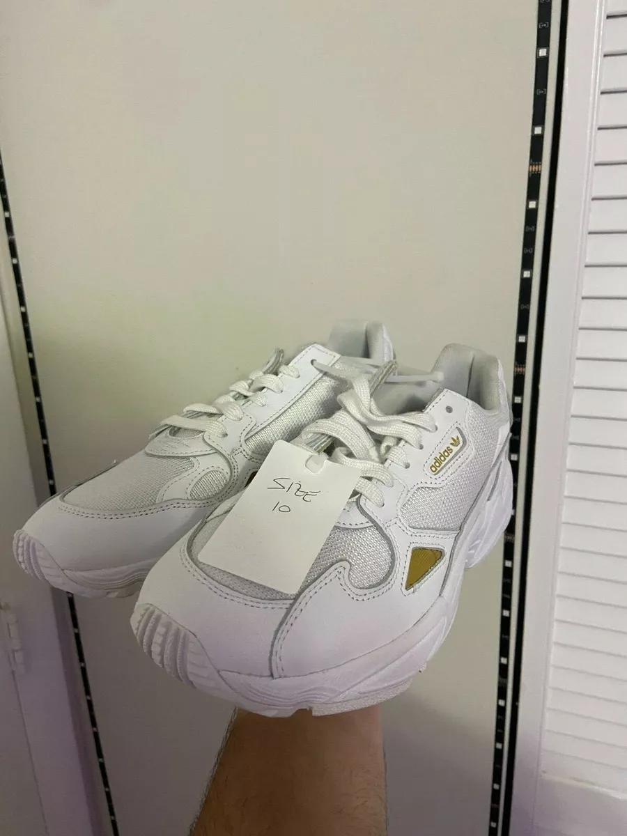 Adidas falcon outlet dorados