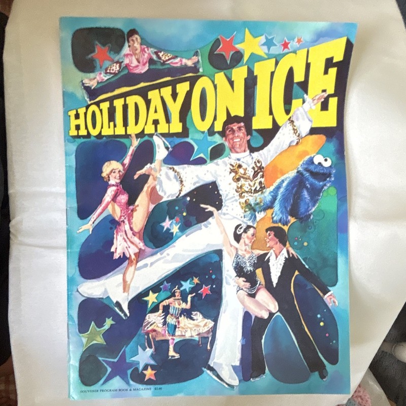 Holiday on Ice Souvenir Program Book & Magazine Collectible Paper Program