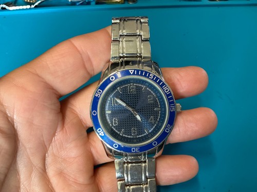 Unbranded Mens Quartz Watch New Battery Working