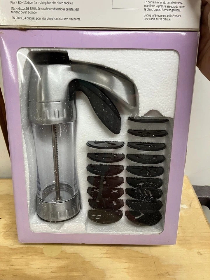 Prensa para galletas Wilton Cookie Pro Ultra II 100 % juego completo 16 discos de cocina Foto 2 de 4