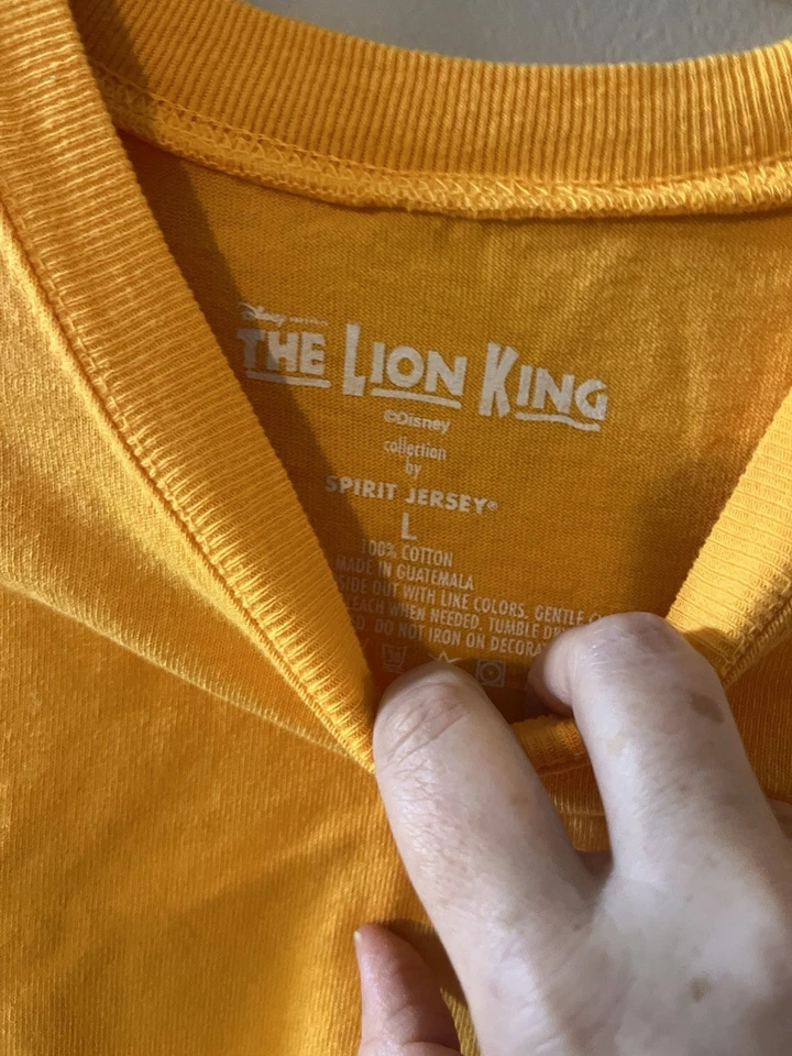 Disney Lion King Spirit Jersey Sweatshirt Musical Broadway Ombré Yellow Large - Image 3 of 4