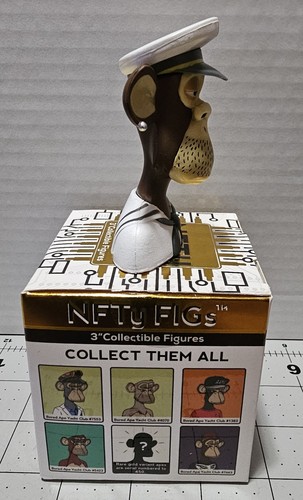 Excite NFTy FIGs Bored Ape Yacht Club Series 1 #2159 (553 of 5000) - Picture 4 of 6