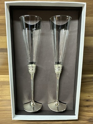VERA WANG WITH LOVE TOASTING FLUTE CHAMPAGNE GLASS SET 5.5 OZ 10.5
