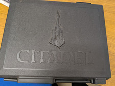 Estuche rígido figura de 3 niveles Citadel Miniatures