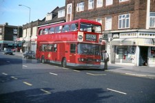 35mm Dia London Busse Leyland Olympian ECW L188 D188FYM um 1990 orig
