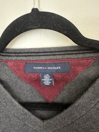 Tommy Hilfiger Hombre Gris Algodón Cuello en V Sudadera Talla Grande Envío Gratis - Imagen 2 de 3