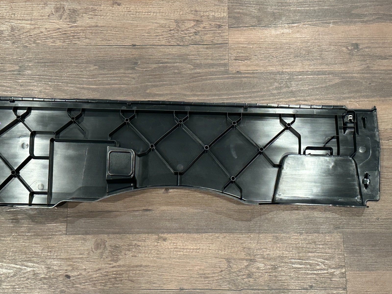 2018-2024 LAMBORGHINI URUS REAR PARTITION TRIM PANEL OEM 4M8863797