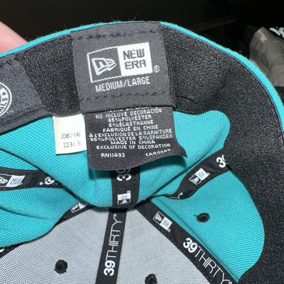 Chapéu ajustável verde Harry Potter Sonserina Crest New Era 39Thirty - Imagem 4 de 4