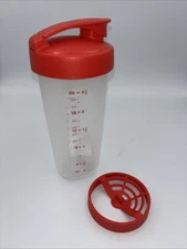 NEW TUPPERWARE 20oz QUICK SHAKE CONTAINER MIXER Formula RED Blender Protein
