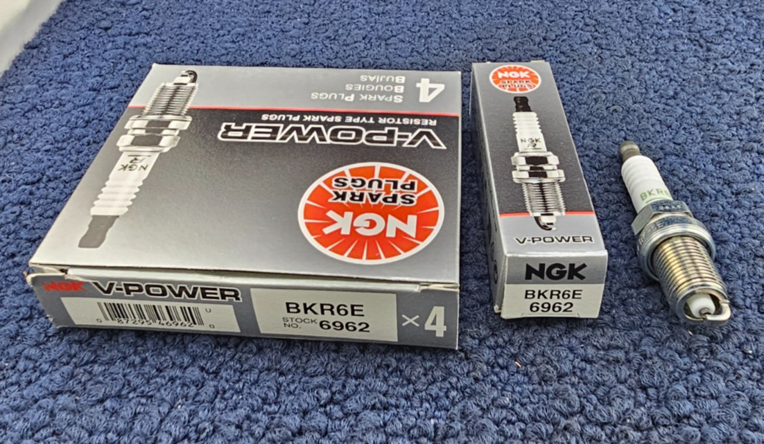 QTY 4 NGK 6962 BKR6E V-Power Spark Plug Fits 1995-2000 Dodge Stratus