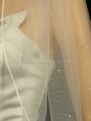 1T Ivory Bridal Fingertip Scattered 30 Rhinestones Rattail Edge Wedding Veil