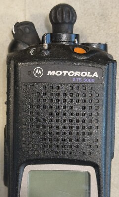Motorola XTS5000 II 700/800 Mhz Two Way Hand Held Portable Radio