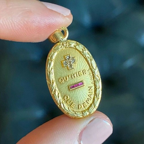 2Ct Lab-Created Border Augis Medal of Love Ruby Pendant 14K Yellow Gold Finish - Picture 5 of 5