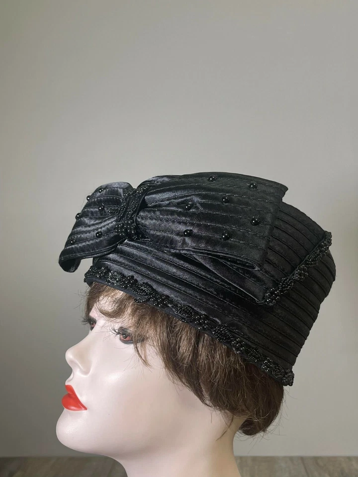 Vintage G.M.I. Sombrero estilo pastillero para mujer con lazo y adornos de cuentas Foto 4 de 4