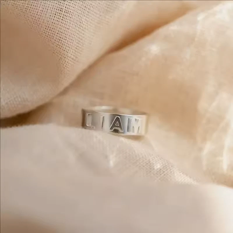 Anillo con nombre personalizado letras joyería pareja banda romance hombres mujeres Foto 3 de 4