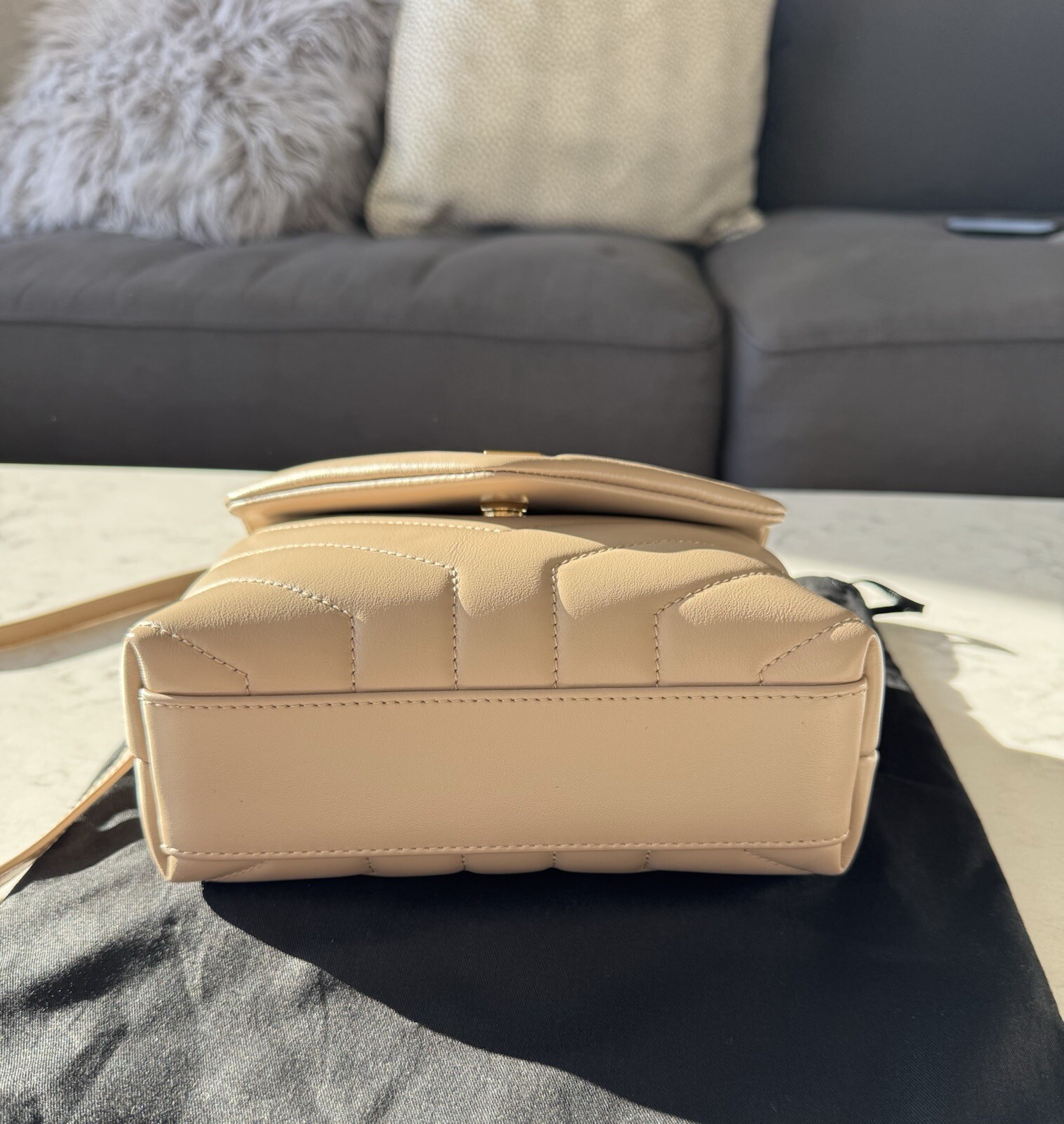 Borsa a mano Saint Laurent giocattolo Mini Loulou in pelle matelassé