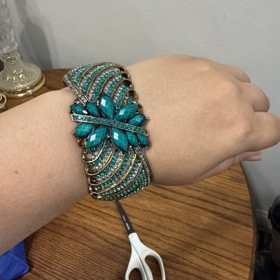Victorian Turquoise Stunning Wristlet Braclet One size